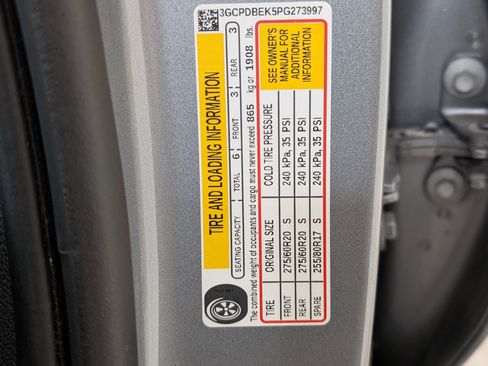 Used 2023 Chevrolet Silverado 1500 Custom image 34