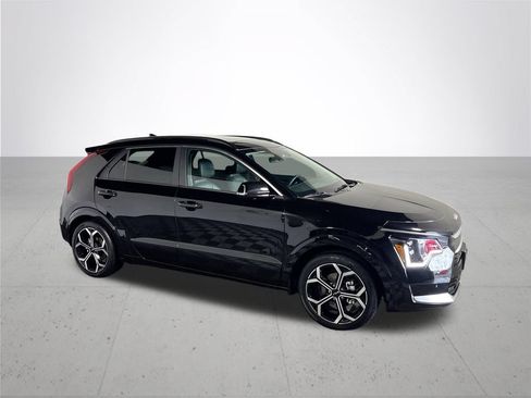Certified 2025 Kia Niro SX Touring FWD image 5
