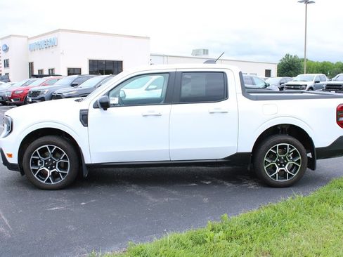 Used 2025 Ford Maverick Lariat w/ 4K Tow Package AWD/4WD image 4