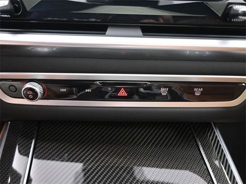 New 2026 BMW X5 M60i image 6