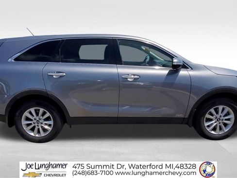 Used 2020 Kia Sorento LX AWD/4WD image 9
