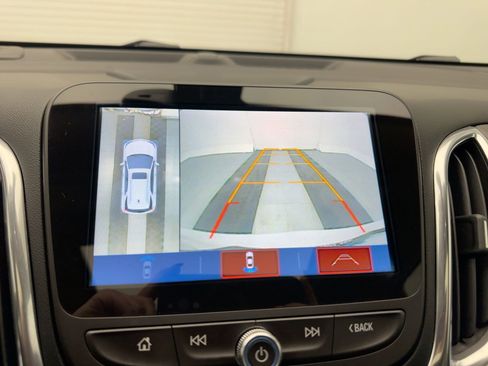 Used 2018 Chevrolet Equinox Premier image 24