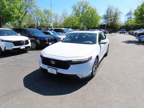 Used 2025 Honda Accord EX-L image 1