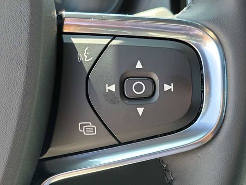 Used 2023 Volvo XC40 Recharge Plus AWD/4WD image 23