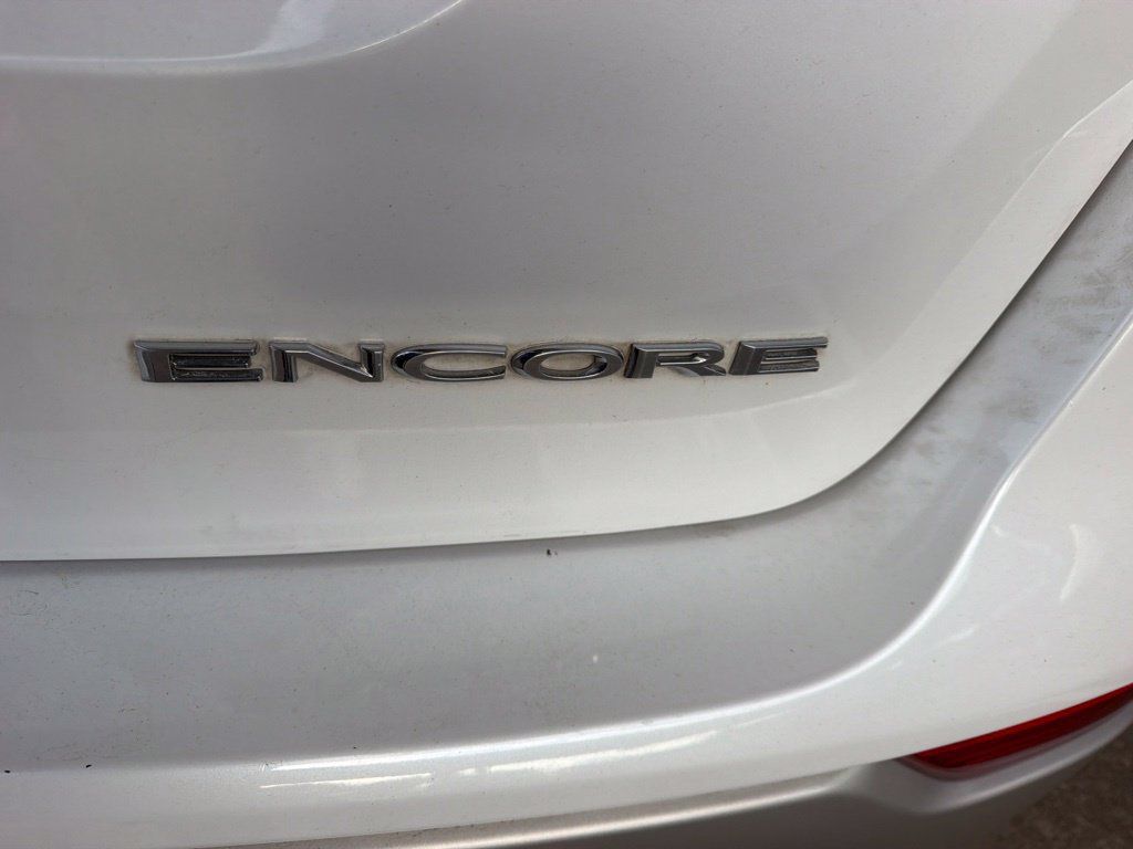 Used 2018 Buick Encore Essence FWD image 10