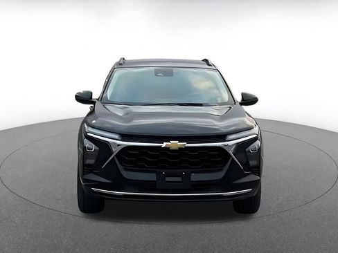 Used 2025 Chevrolet Trax LT image 4