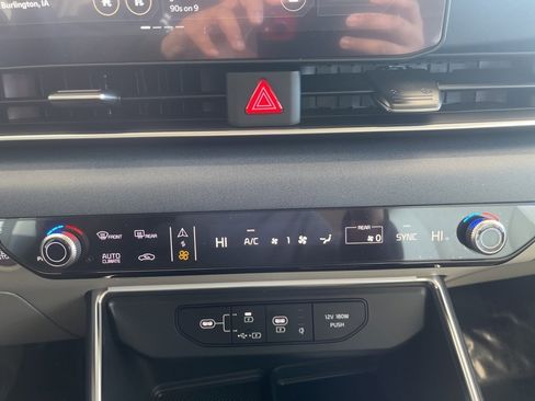 New 2026 Kia Carnival SX image 27