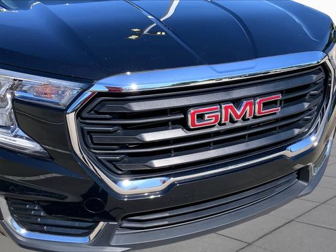 Used 2024 GMC Terrain SLE AWD/4WD image 31
