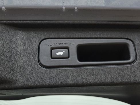 Used 2025 Honda Pilot Touring image 27
