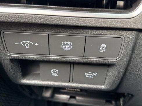 Used 2025 Hyundai Sonata Limited image 19