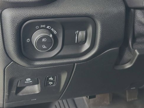 Used 2020 RAM 1500 Big Horn AWD/4WD image 12
