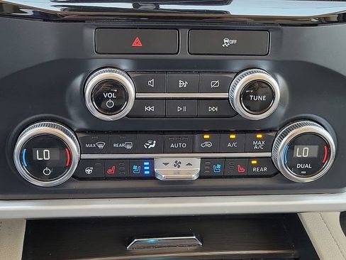 Used 2022 Ford Expedition Max Limited RWD image 15