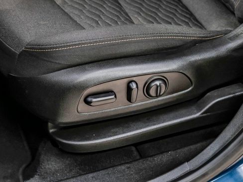 Used 2021 Chevrolet Equinox LT w/ LPO, Cargo Package image 37