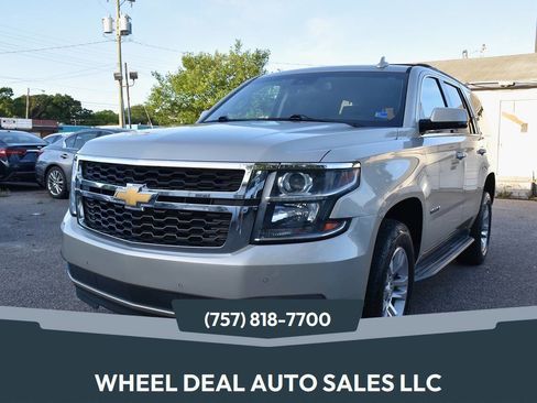 Used 2017 Chevrolet Tahoe LT w/ Luxury Package RWD image 1