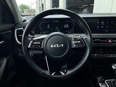 Used 2025 Kia Seltos S image 35
