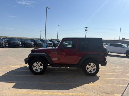 Used 2013 Jeep Wrangler Sport AWD/4WD image 4