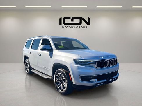 Used 2022 Jeep Wagoneer Series III image 4