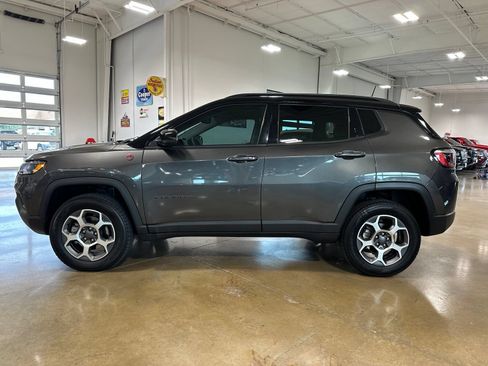 Used 2022 Jeep Compass Trailhawk w/ Sun and Sound Group AWD/4WD image 4