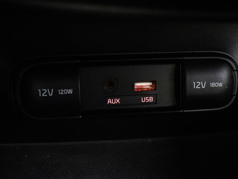 Used 2017 Kia Soul image 29