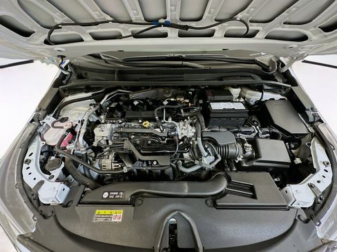 Used 2024 Toyota Corolla SE image 34