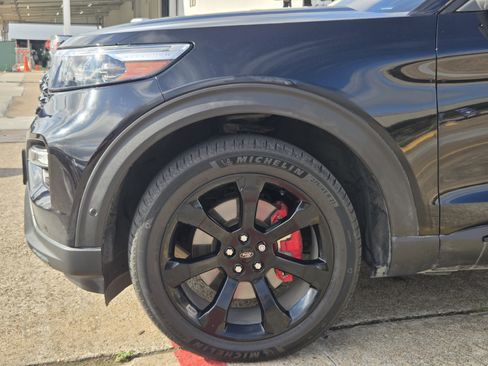 Used 2021 Ford Explorer ST w/ Equipment Group 401A image 5