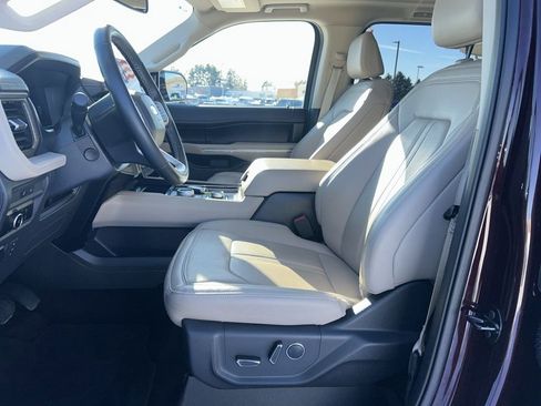 Used 2023 Ford Expedition Max Limited image 14