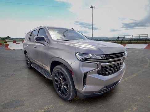 Used 2022 Chevrolet Tahoe RST w/ Sport Performance Package AWD/4WD image 2