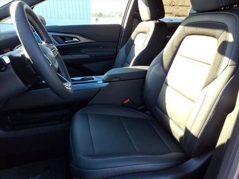 New 2026 Chevrolet Equinox EV LT image 13