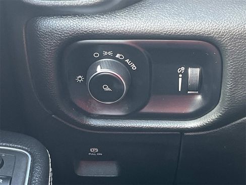 Used 2024 RAM 1500 Laramie image 29