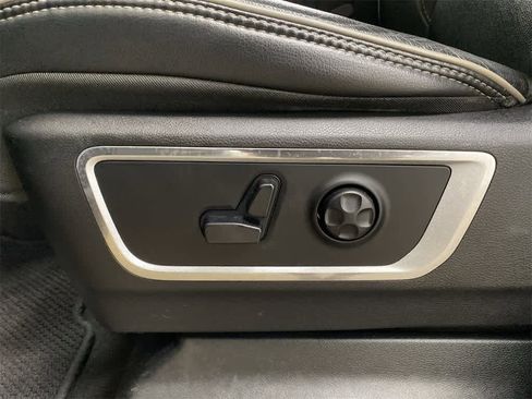 Used 2019 RAM 1500 Laramie image 14