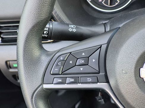 Used 2025 Nissan Sentra SV FWD image 25