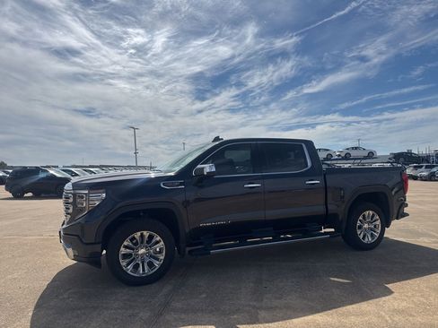 Used 2025 GMC Sierra 1500 Denali w/ Technology Package image 10