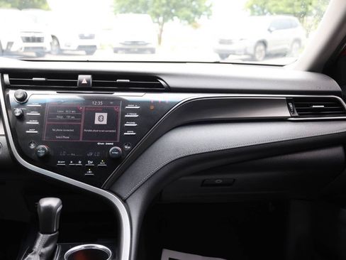 Used 2019 Toyota Camry XSE FWD image 23