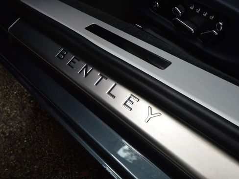 Used 2021 Bentley Continental GT image 22