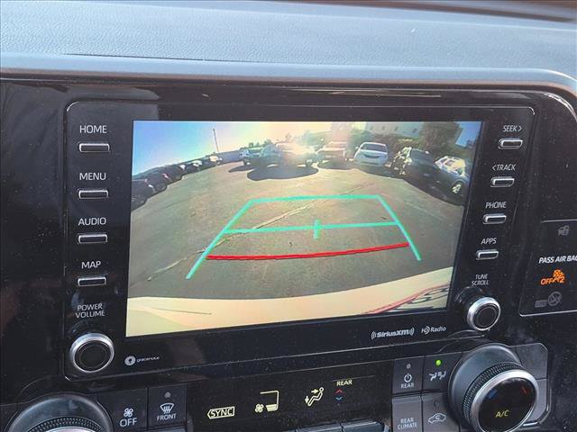 Used 2022 Toyota Highlander LE FWD image 11