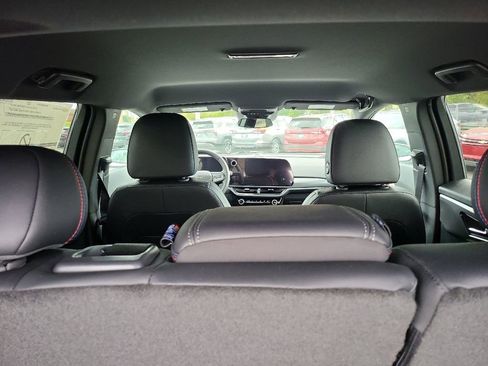 New 2025 Chevrolet Equinox EV RS image 13