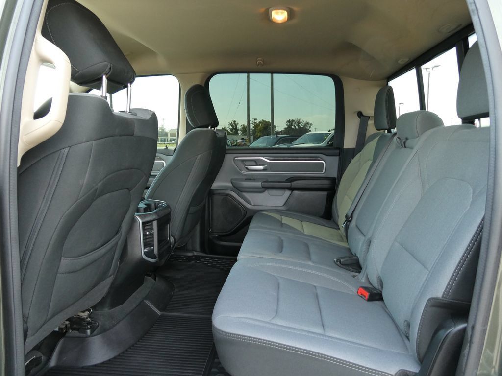 Used 2020 RAM 1500 Big Horn AWD/4WD image 17