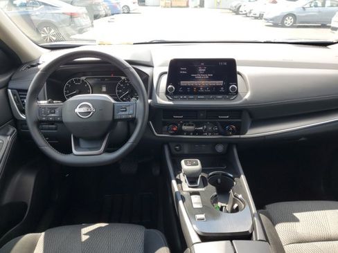 Certified 2026 Nissan Rogue SV FWD image 22