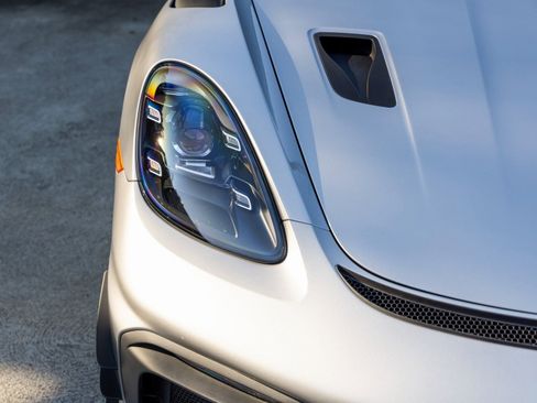 Used 2025 Porsche 718 Cayman GT4 RS image 18