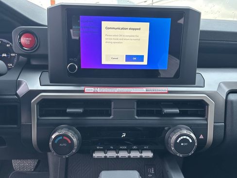 New 2025 Toyota Tacoma TRD Off-Road image 17