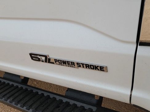 New 2026 Ford F250 XL w/ XL Off-Road Package image 13