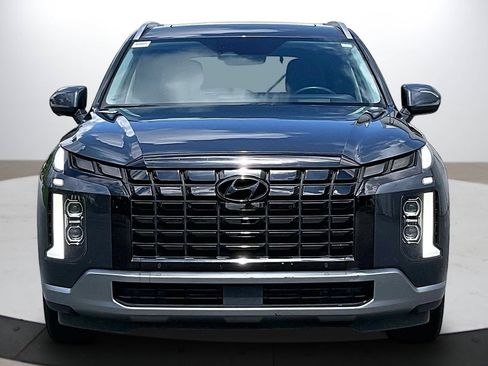 Used 2024 Hyundai Palisade Limited AWD/4WD image 3