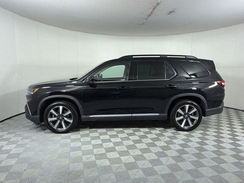 Used 2023 Honda Pilot Touring image 2