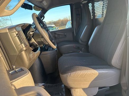 Used 2023 GMC Savana 2500 Work Van w/ Driver Convenience Package image 27