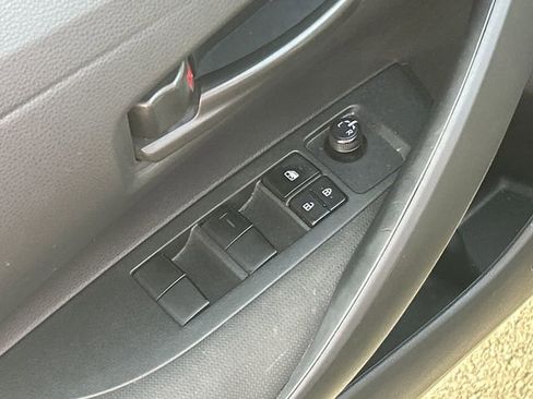 Used 2024 Toyota Corolla LE image 12