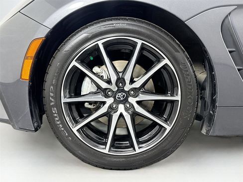 Certified 2023 Toyota GR86 Base image 38