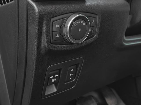 Used 2018 Ford F150 Lariat image 16