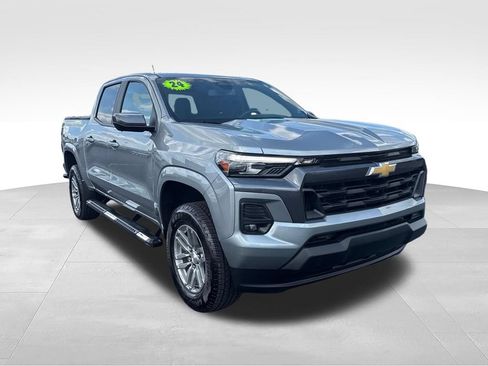 Used 2024 Chevrolet Colorado LT w/ LT Convenience Package III RWD image 18