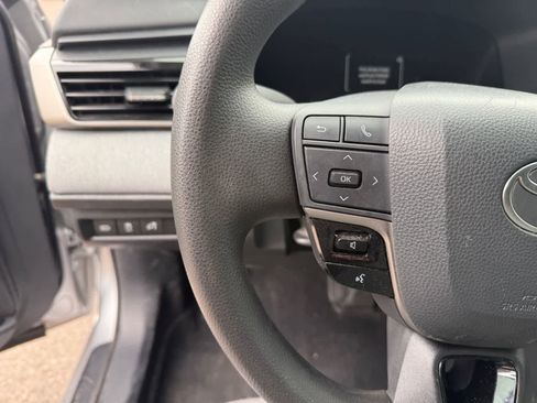 Used 2025 Toyota Camry LE image 17