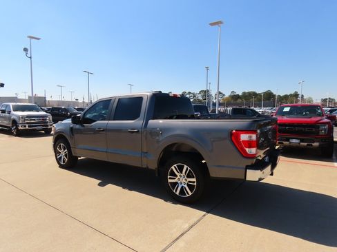 Used 2017 Ford F150 XLT w/ Equipment Group 302A Luxury image 16